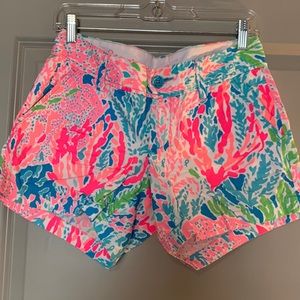 Lilly Pulitzer Callahan Short “Let’s Cha Cha” print